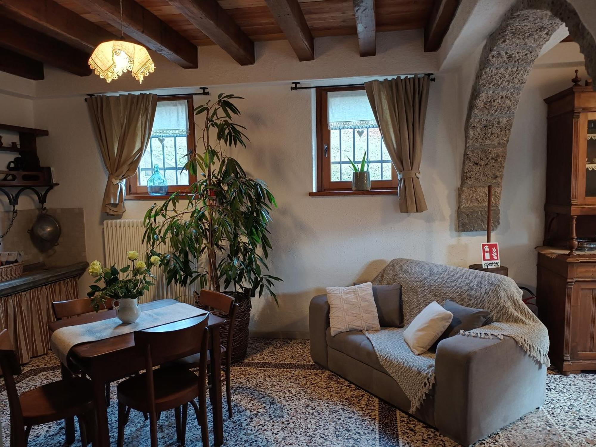 La Farie Bed & Breakfast Mediis ภายนอก รูปภาพ