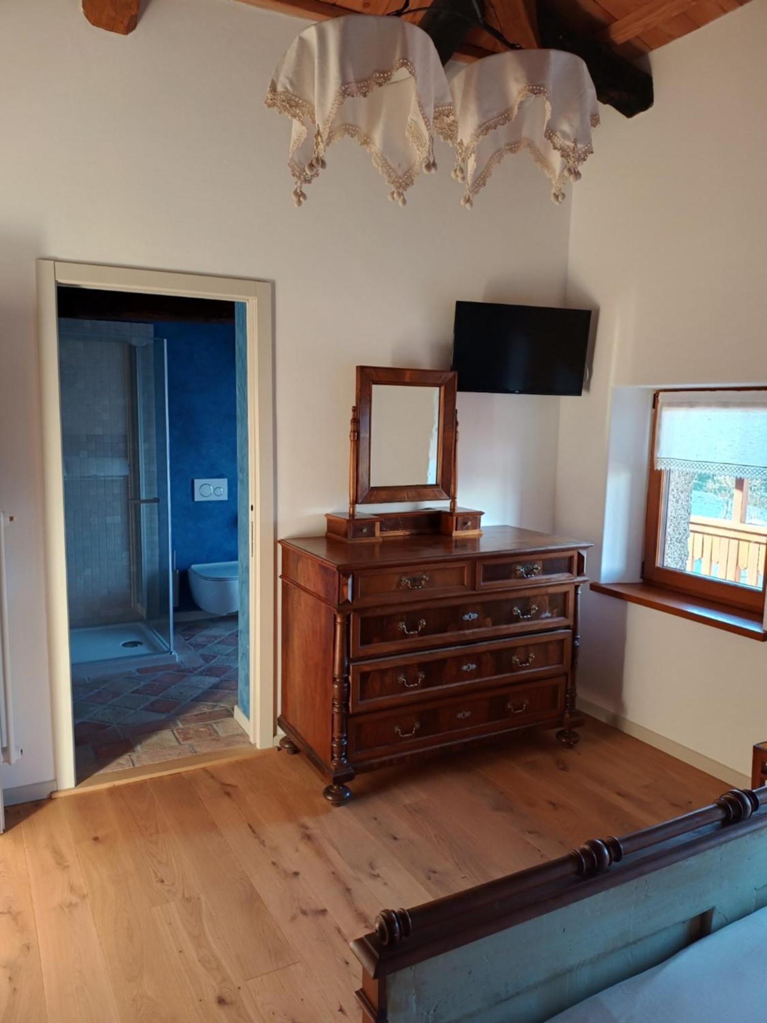 La Farie Bed & Breakfast Mediis ภายนอก รูปภาพ